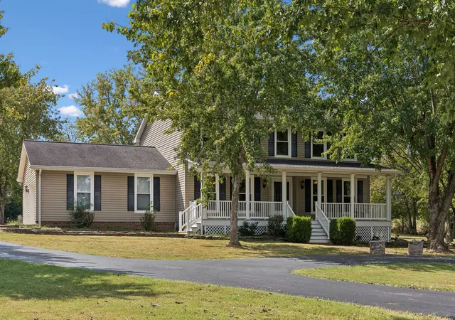 Photo 3 of Single family home for sale at 554 Douglas Bnd Rd, Gallatin, TN 37066 | MLS# 3598591 | Listing updated on 2026-09-29