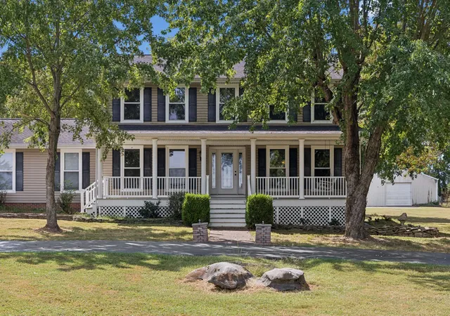 Photo 3 of Single family home for sale at 554 Douglas Bnd Rd, Gallatin, TN 37066 | MLS# 3598591 | Listing updated on 2026-09-29