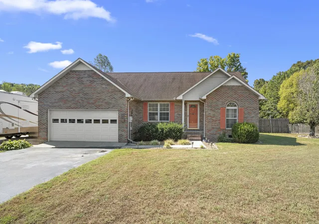 Photo 1 of Single family home for sale at 395 Overlook Cir, Tullahoma, TN 37388 | MLS# 3595883 | Listing updated on 2026-09-19