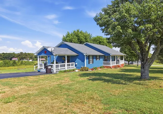 Photo 2 of Single family home for sale at 4832 Skyview Dr, Cookeville, TN 38501 | MLS# 3593771 | Listing updated on 2026-10-12