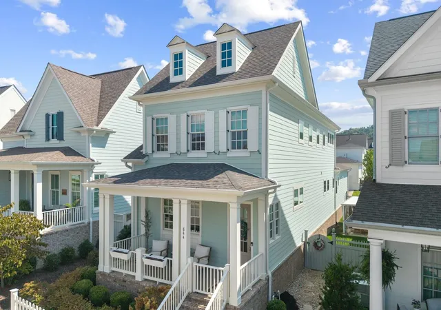 Photo 2 of Single family home for sale at 844 Horizon Dr, Franklin, TN 37064 | MLS# 3597178 | Listing updated on 2026-09-22