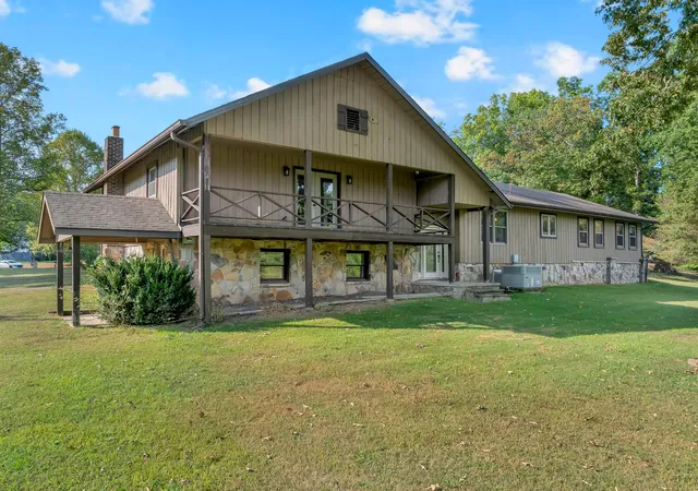 Photo 3 of Single family home for sale at 172 Littell Cir W, Tracy City, TN 37387 | MLS# 3597584 | Listing updated on 2026-09-25