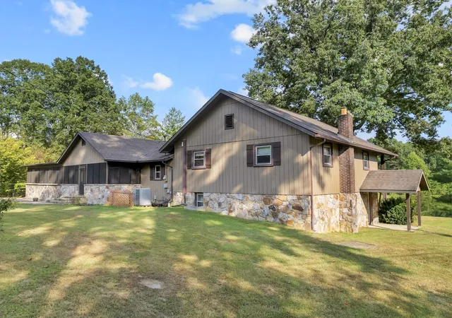 Photo 3 of Single family home for sale at 172 Littell Cir W, Tracy City, TN 37387 | MLS# 3597584 | Listing updated on 2026-09-25