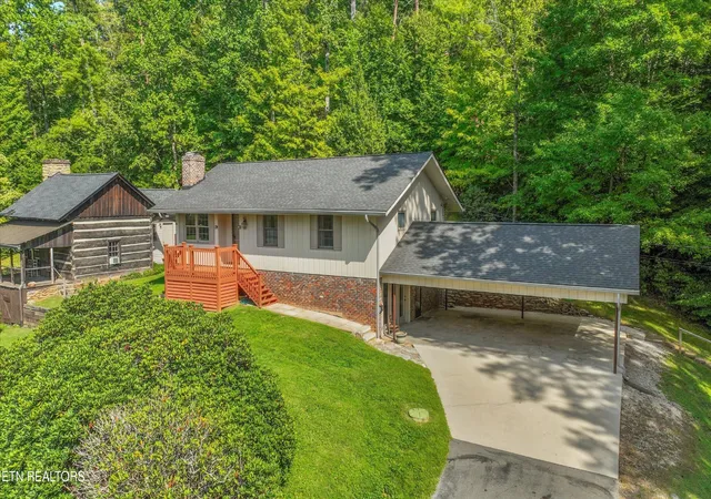 Photo 2 of Single family home for sale at 745 Blockhouse Valley Rd, Clinton, TN 37716 | MLS# 3597007 | Listing updated on 2026-09-28