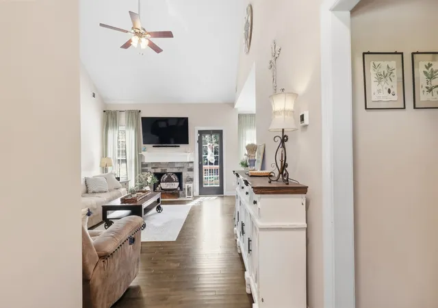 Photo 3 of Single family home for sale at 405 Tom Link Rd, Cottontown, TN 37048 | MLS# 3593579 | Listing updated on 2026-10-01