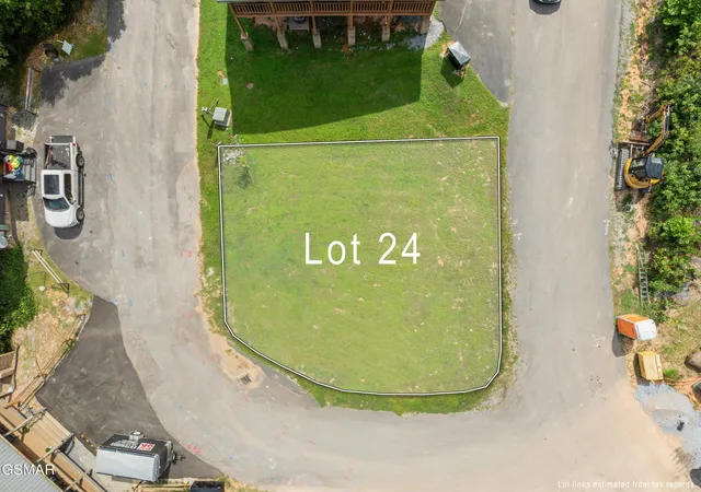 Photo 3 of Sale Pending at 24 Pine Peak Way, Pigeon Forge, TN 37862 | MLS# 3593198 | Listing updated on 2026-09-20