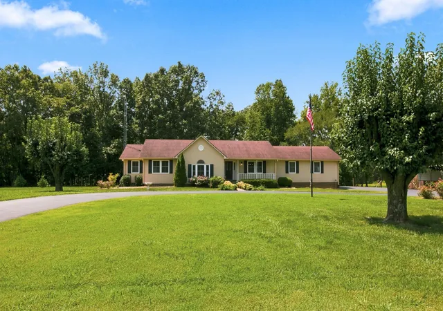 Photo 3 of Single family home for sale at 3515 County Home Rd, Paris, TN 38242 | MLS# 3593676 | Listing updated on 2026-09-24