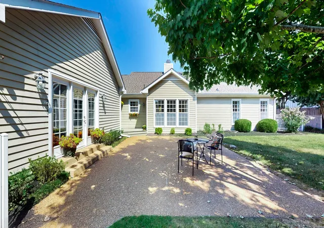 Photo 2 of Single family home for sale at 1305 Kinnard Dr, Franklin, TN 37064 | MLS# 3594475 | Listing updated on 2026-10-09