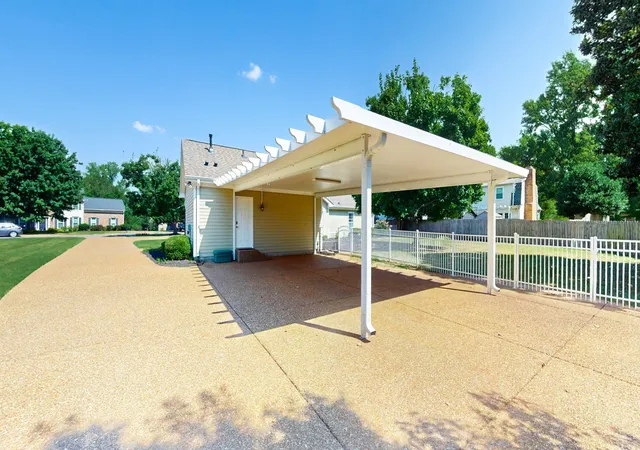 Photo 3 of Single family home for sale at 1305 Kinnard Dr, Franklin, TN 37064 | MLS# 3594475 | Listing updated on 2026-10-09