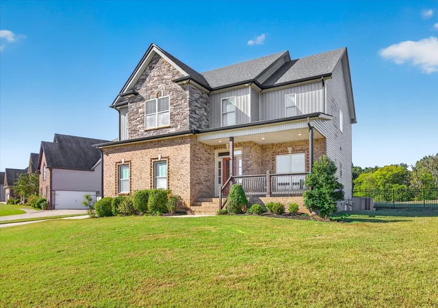 Photo 3 of Single family home for sale at 1000 Promenade Dr, Adams, TN 37010 | MLS# 3612600 | Listing updated on 2026-10-09
