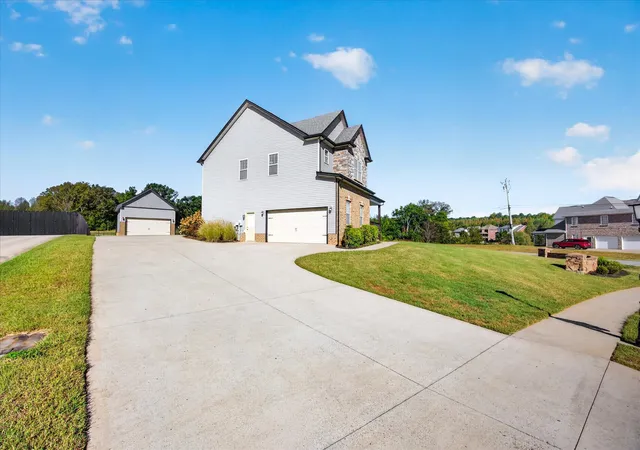 Photo 4 of Single family home for sale at 1000 Promenade Dr, Adams, TN 37010 | MLS# 3612600 | Listing updated on 2026-10-09