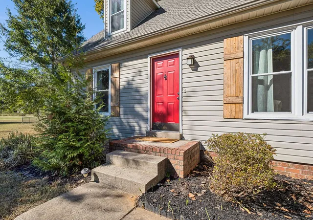 Photo 3 of Single family home for sale at 4920 Chesterfield Dr, Murfreesboro, TN 37127 | MLS# 3603104 | Listing updated on 2026-10-11
