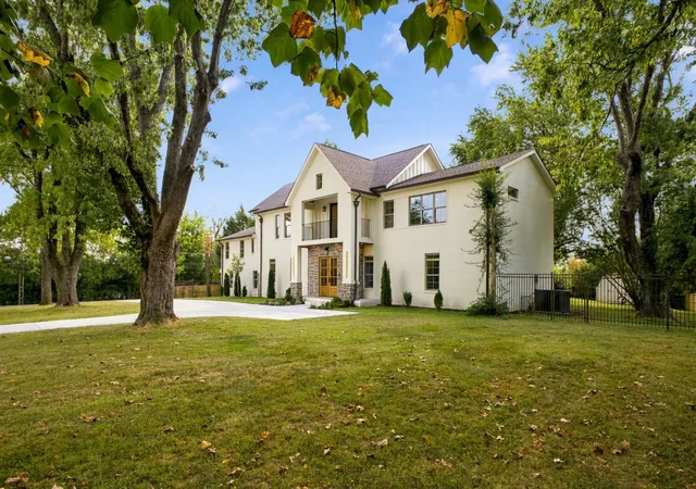 Photo 2 of Single family home for sale at 701 Brindley Dr, Nashville, TN 37220 | MLS# 3596477 | Listing updated on 2026-09-29