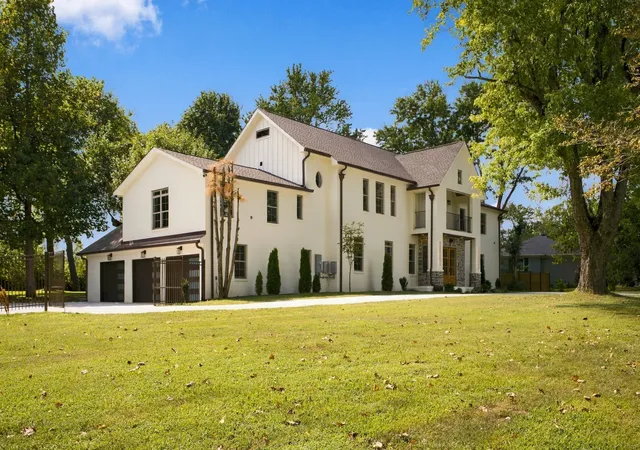 Photo 3 of Single family home for sale at 701 Brindley Dr, Nashville, TN 37220 | MLS# 3596477 | Listing updated on 2026-09-29