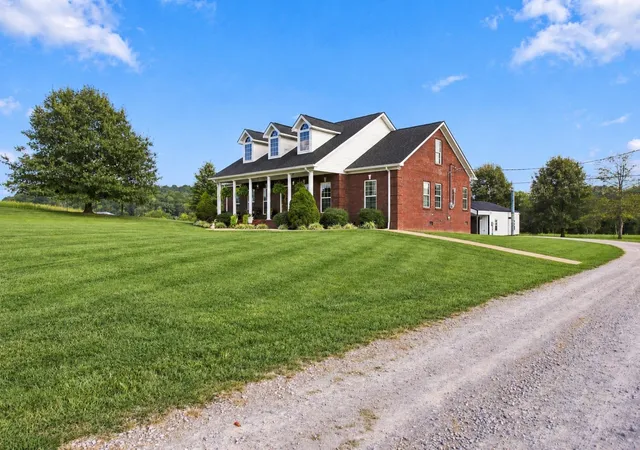 Photo 3 of Single family home for sale at 4692 Cornersville Rd, Lynnville, TN 38472 | MLS# 3594068 | Listing updated on 2026-09-29