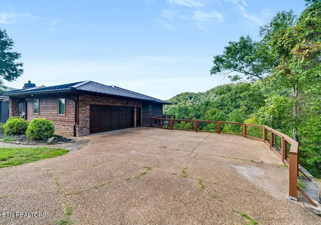 Photo 3 of Single family home for sale at 1441 Mountain Ash Way, Sevierville, TN 37876 | MLS# 3594617 | Listing updated on 2026-10-06