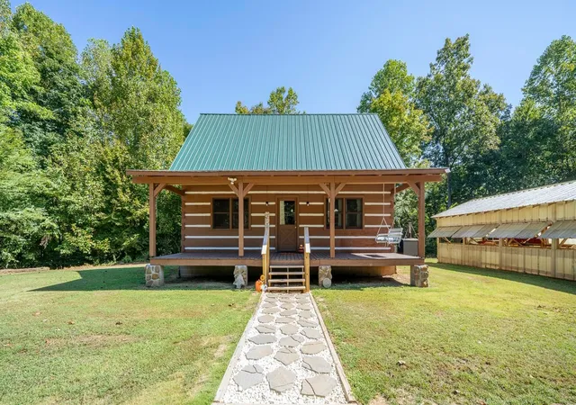 Photo 2 of Single family home for sale at 358 Combs Cemetery Rd, Adamsville, TN 38310 | MLS# 3593336 | Listing updated on 2026-10-08