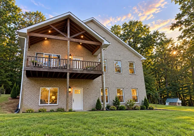 Photo 3 of Single family home for sale at 1211 Collins Rd, Vanleer, TN 37181 | MLS# 3593528 | Listing updated on 2026-09-17