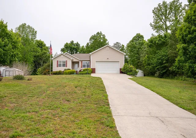 Photo 1 of Single family home for sale at 196 Chetola Dr Ne, Cleveland, TN 37323 | MLS# 3593342 | Listing updated on 2026-09-25
