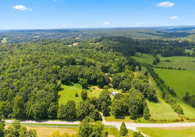 Photo 3 of Single family home for sale at 3065 Clydeton Rd, Waverly, TN 37185 | MLS# 3596197 | Listing updated on 2026-09-19