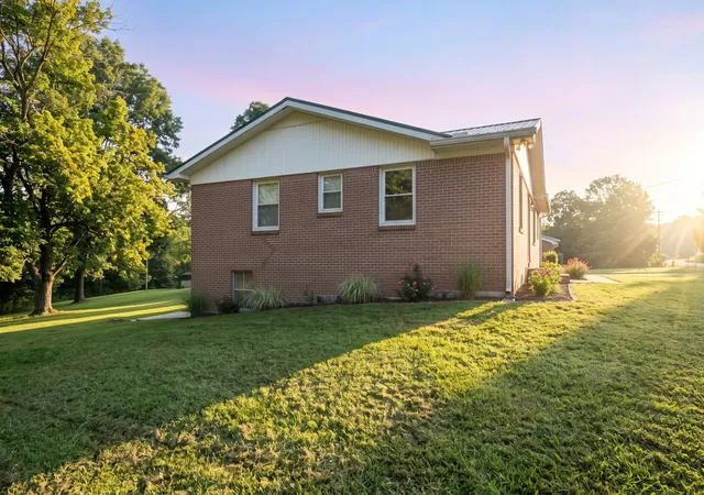 Photo 3 of Single family home for sale at 129 Cookeville Hwy, Carthage, TN 37030 | MLS# 3596397 | Listing updated on 2026-10-01