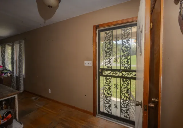 Photo 4 of Single family home for sale at 129 Cookeville Hwy, Carthage, TN 37030 | MLS# 3596397 | Listing updated on 2026-10-01