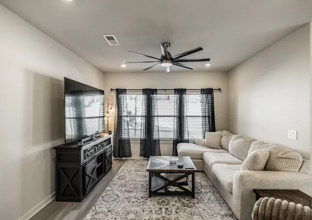 Photo 2 of Single family home for sale at 1835 Mahala Dr, Hermitage, TN 37076 | MLS# 3611538 | Listing updated on 2026-10-29