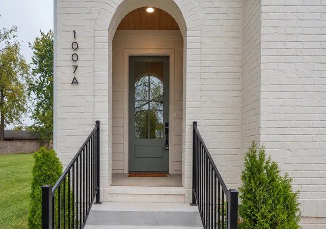 Photo 3 of Single family home for sale at 1007a Fairwin Ave, Nashville, TN 37216 | MLS# 3593587 | Listing updated on 2026-10-04