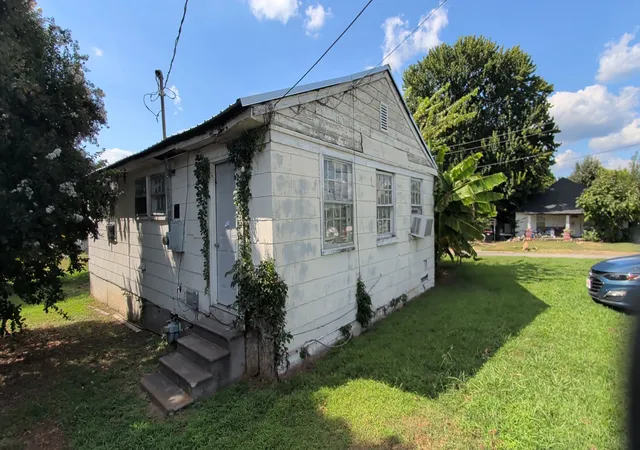 Photo 1 of Single family home for sale at 1712 Harder St, Humboldt, TN 38343 | MLS# 3593576 | Listing updated on 2026-09-17