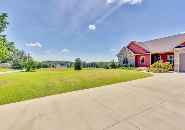 Photo 2 of Single family home for sale at 84 York Rd, La Fayette, GA 30728 | MLS# 3593558 | Listing updated on 2026-10-03