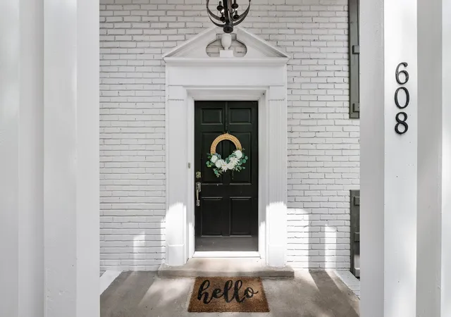Photo 1 of Single family home for sale at 608 Harpeth Pkwy E, Nashville, TN 37221 | MLS# 3593559 | Listing updated on 2026-10-04