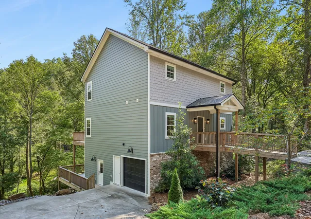 Photo 3 of Single family home for sale at 701 Harbor Dr, Lancaster, TN 38569 | MLS# 3593566 | Listing updated on 2026-10-06