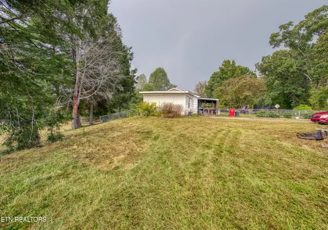 Photo 1 of Single family home for sale at 111 Raymond Bingham Rd, Oakdale, TN 37829 | MLS# 3593562 | Listing updated on 2026-10-07