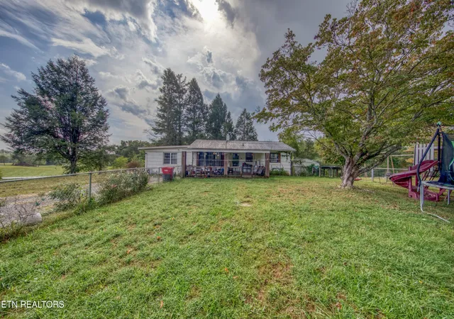 Photo 3 of Single family home for sale at 111 Raymond Bingham Rd, Oakdale, TN 37829 | MLS# 3593562 | Listing updated on 2026-10-07