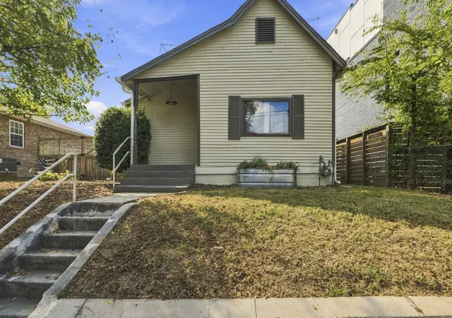 Photo 2 of Single family home for sale at 1232 Joseph Ave, Nashville, TN 37207 | MLS# 3593678 | Listing updated on 2026-10-07
