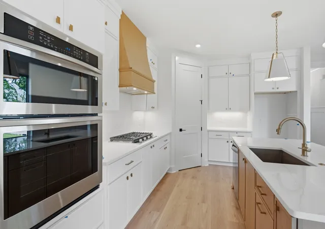 Photo 3 of Single family home for sale at 603 James Ave, Nashville, TN 37209 | MLS# 3593572 | Listing updated on 2026-09-17