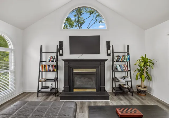 Photo 3 of Single family home for sale at 524 E Trinity Ln, Nashville, TN 37207 | MLS# 3594212 | Listing updated on 2026-09-23