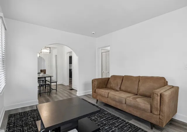 Photo 4 of Single family home for sale at 524 E Trinity Ln, Nashville, TN 37207 | MLS# 3594212 | Listing updated on 2026-09-23