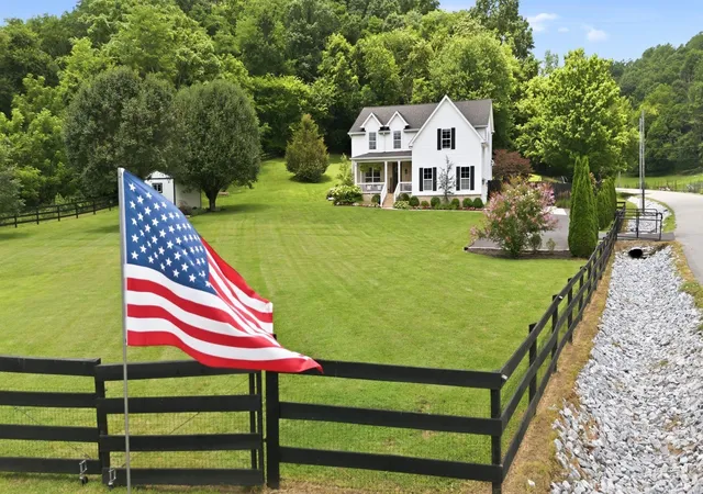 Photo 1 of Single family home for sale at 1779 Cayce Springs Rd, Thompsons Station, TN 37179 | MLS# 3594086 | Listing updated on 2026-09-20