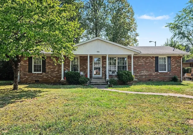 Photo 1 of Single family home for sale at 915 Temple Ct, Murfreesboro, TN 37130 | MLS# 3598587 | Listing updated on 2026-09-24
