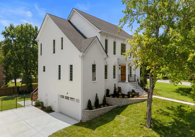 Photo 4 of Single family home for sale at 901 Bridgewater Ct, Nashville, TN 37221 | MLS# 3594163 | Listing updated on 2026-09-20