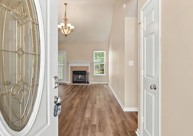 Photo 1 of Single family home for sale at 3807 Man O War Blvd, Clarksville, TN 37042 | MLS# 3595080 | Listing updated on 2026-10-08
