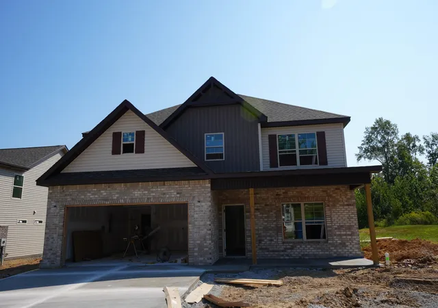 Photo 2 of Single family home for sale at 101 Sycamore Hl, Clarksville, TN 37042 | MLS# 3594214 | Listing updated on 2026-09-18