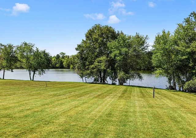 Photo 2 of Single family home for sale at 1020 Shimmering Way, Gallatin, TN 37066 | MLS# 3612021 | Listing updated on 2026-10-06