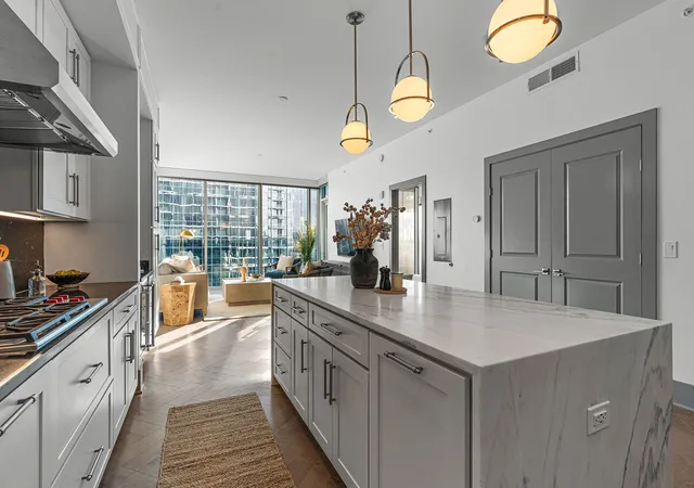 Photo 3 of Condo for sale at 1616 W End Ave #2005, Nashville, TN 37203 | MLS# 3596992 | Listing updated on 2026-10-10