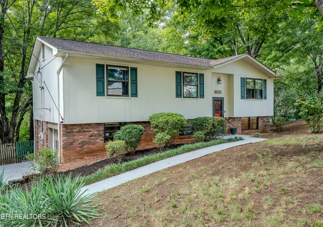 Single family home for sale at 7803 Binfield Ct, Powell, TN 37849 | MLS# 3593675