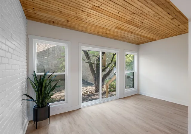 Listing Photo 1 - Condo for sale in building located at 116 Harding Pl, Nashville, TN 37205 - Unit #C4