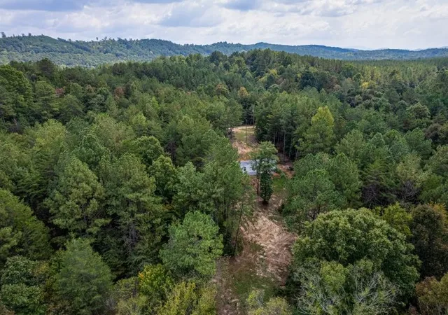 Photo 4 of Manufactured home for sale at 169 Volunteer Ln, Old Fort, TN 37362 | MLS# 3593695 | Listing updated on 2026-09-24