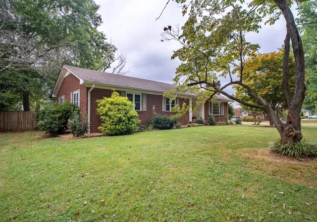 Photo 1 of Single family home for sale at 225 Caperton Ave, Lawrenceburg, TN 38464 | MLS# 3598661 | Listing updated on 2026-10-07
