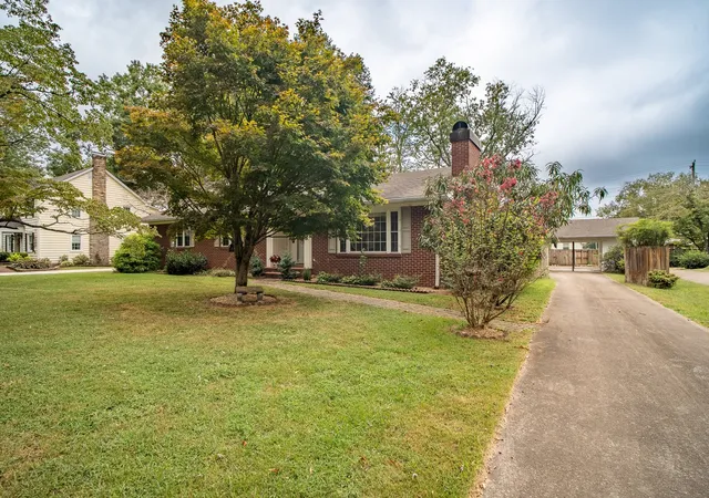 Photo 2 of Single family home for sale at 225 Caperton Ave, Lawrenceburg, TN 38464 | MLS# 3598661 | Listing updated on 2026-10-07
